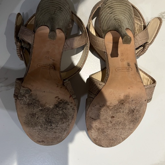 Coach heels size 10 - Picture 6 of 6